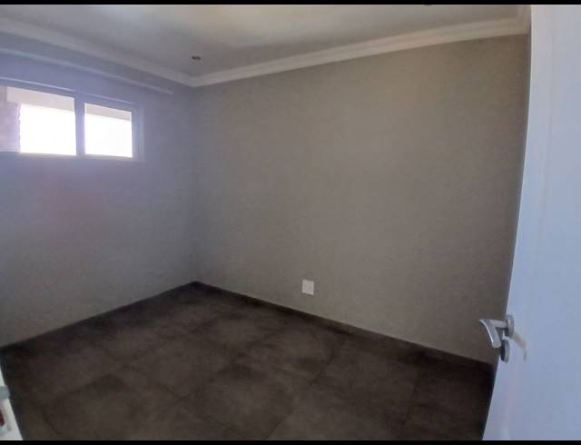 2 BEDROOM TOWNHOUSE FOR SALE IN ALBEMARLE